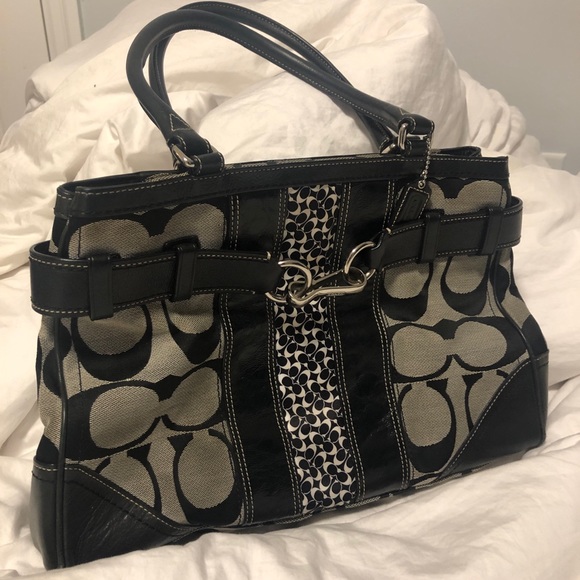 Coach purse - Picture 2 of 4